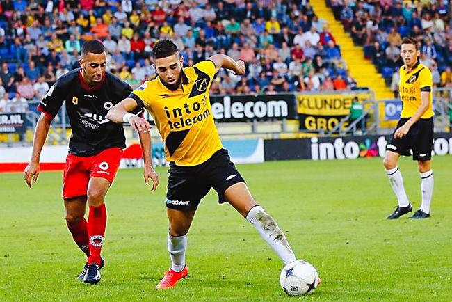 新闻更是引 新闻更是引